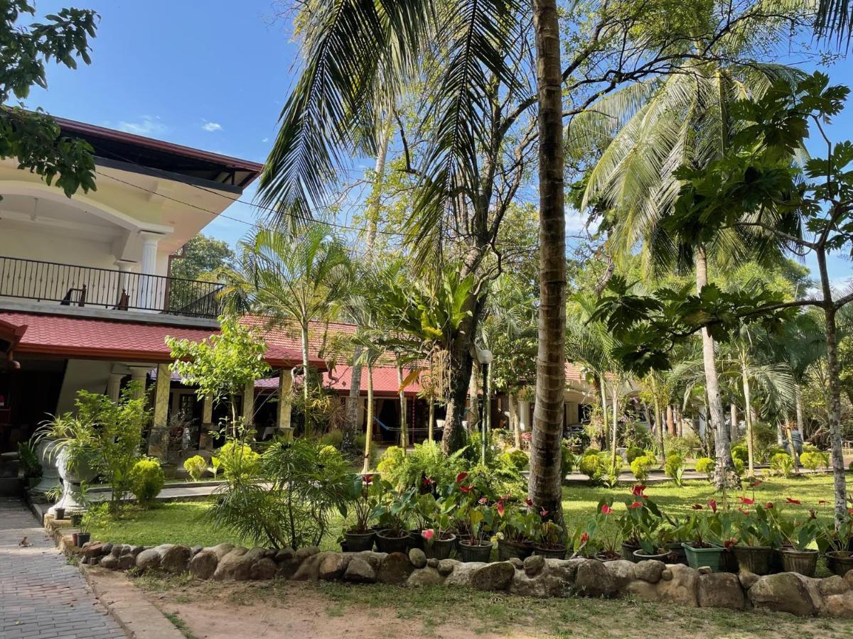 Little Villa Hotel Wadduwa Esterno foto